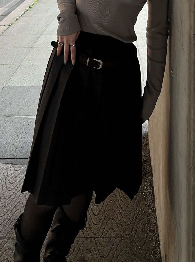 Long midi pleated skirt