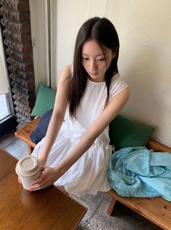 Miha Sleeveless Balloon Midi One Piece