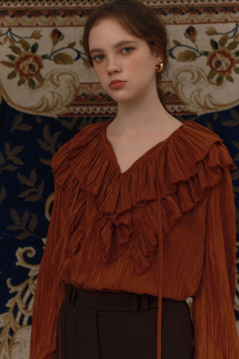 Frill blouse