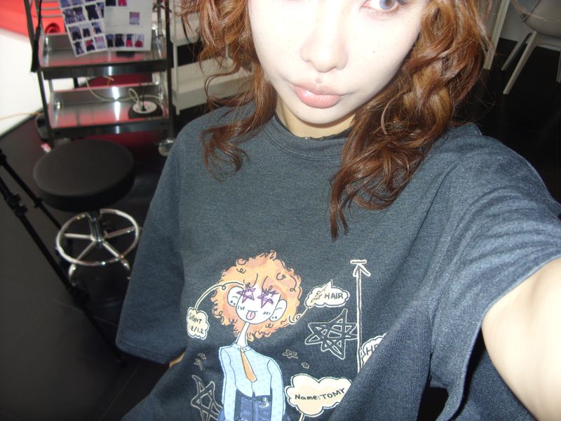  tomy tee_charcoal