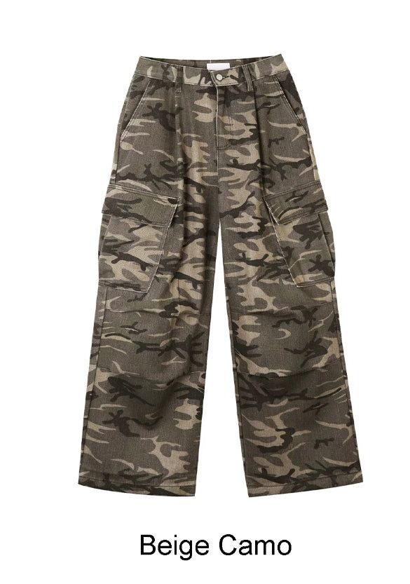 Ruiff Wide Cargo Pants