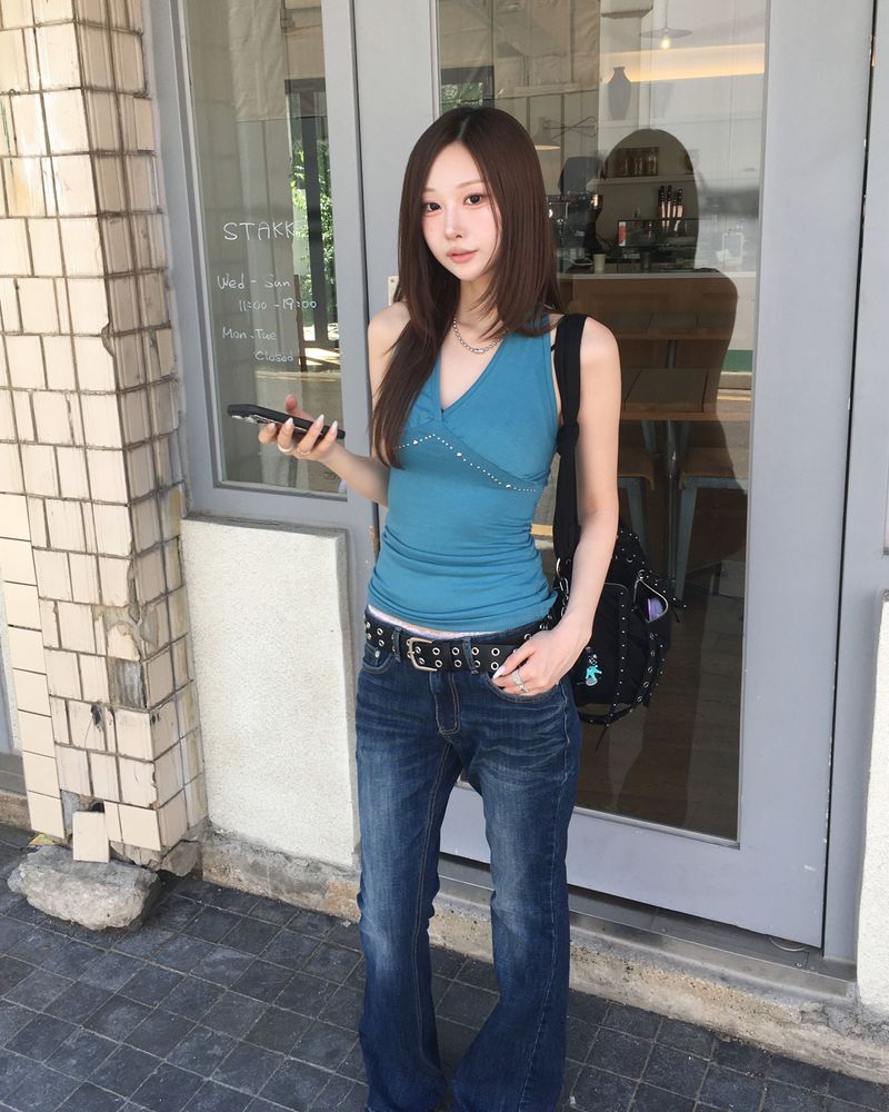 Blue washing boots cut pants