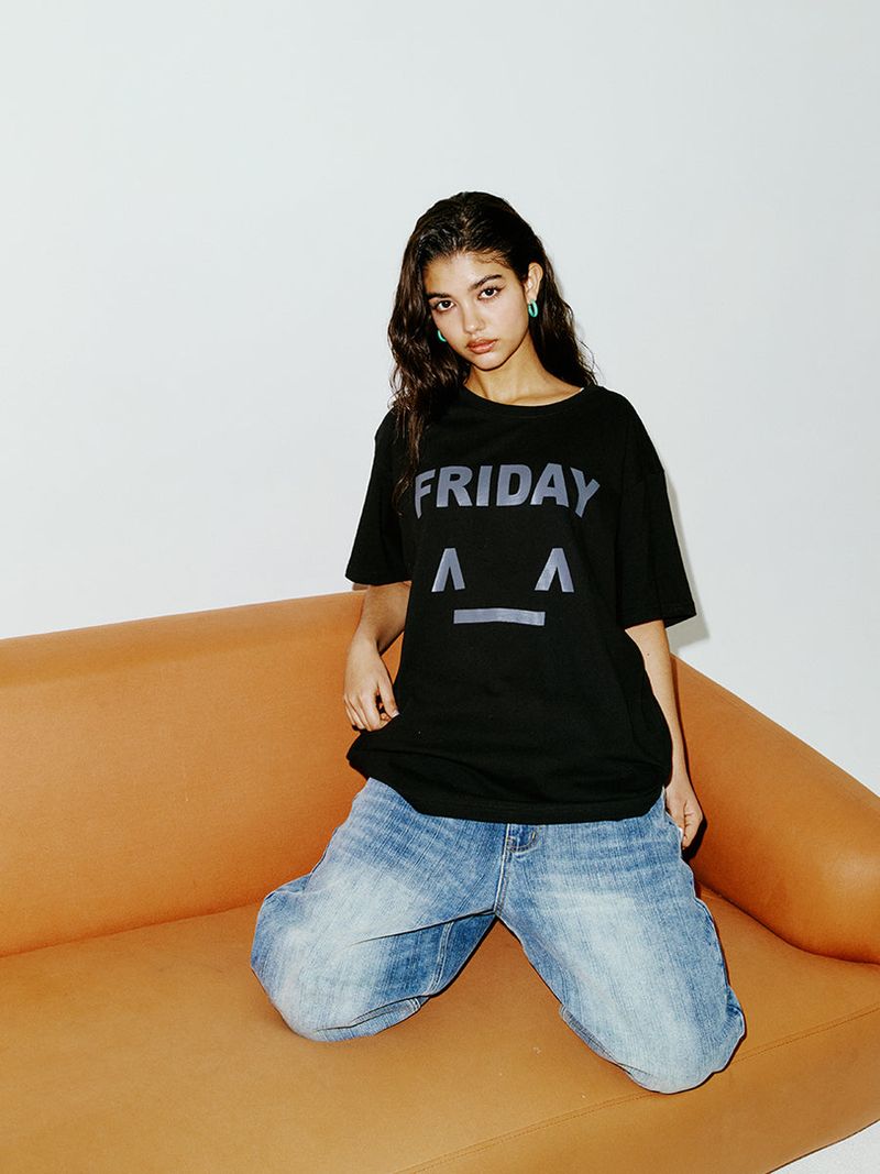 FRIDAY TEE BLACK