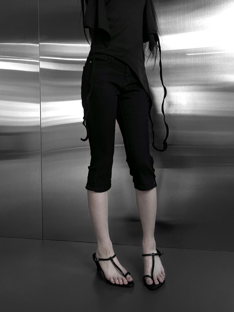 slim fit slit capri denim