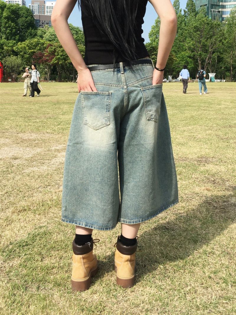 Melan Distressed Bermuda Denim Pants (2c)