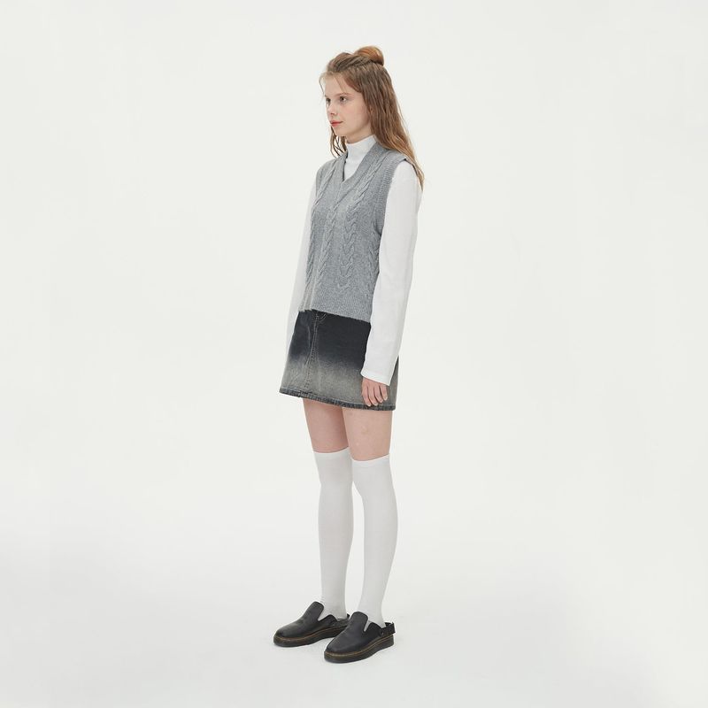CABLE KNIT VEST_GRAY