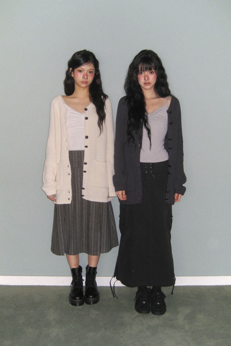 TURTLE-BUTTON KNIT CARDIGAN IVORY