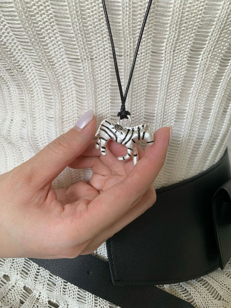 House of haus（ハウス オブ ハウス）の「シルバー ゼブラ ロングネックレス（アクセサリー）」