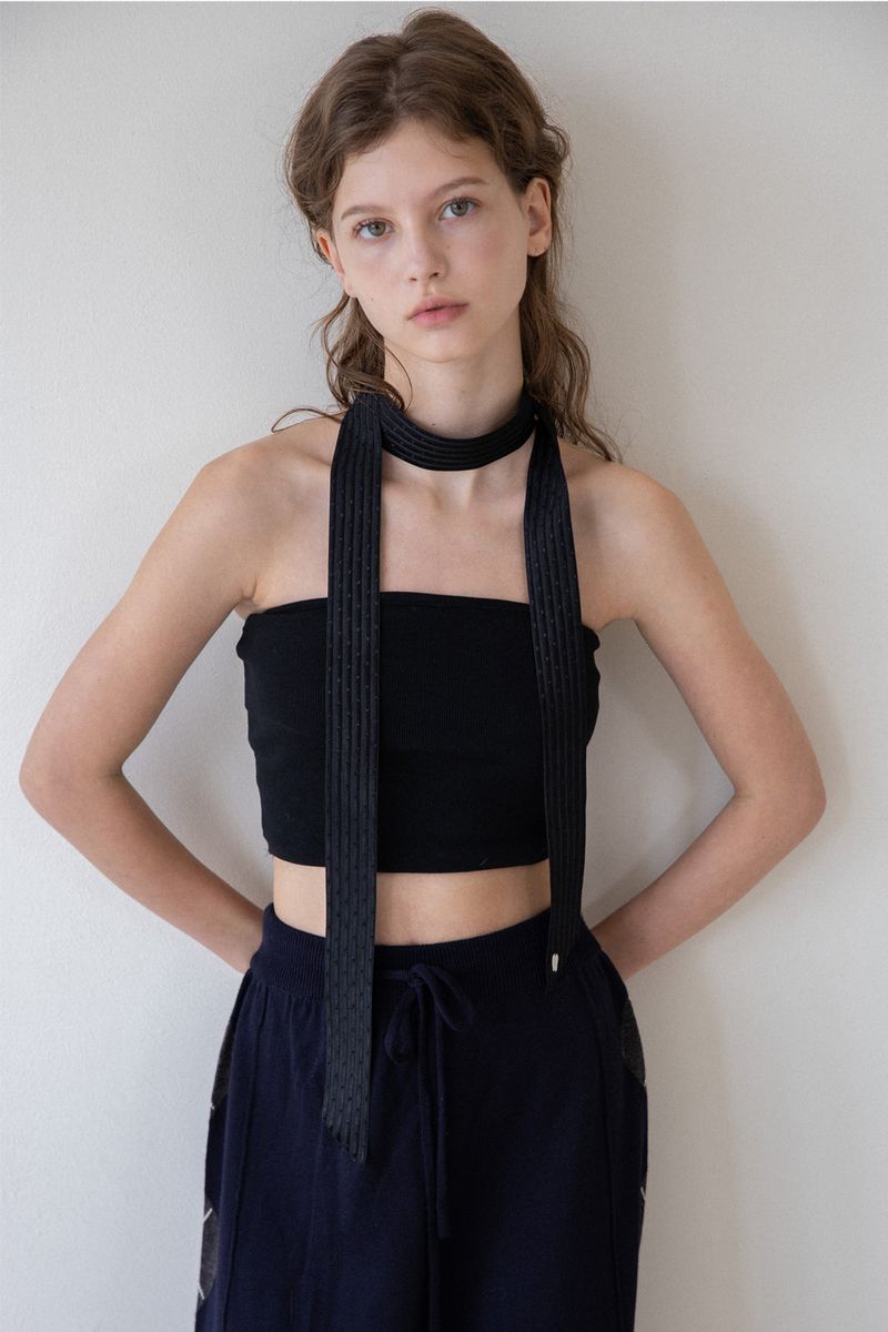 Black jacquard slim scarf