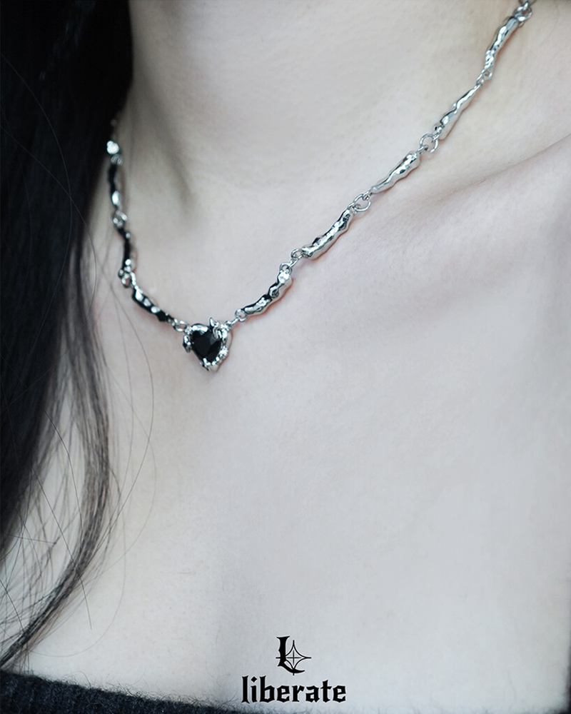 Cubic Black Heart Waterdrop Chain Necklace