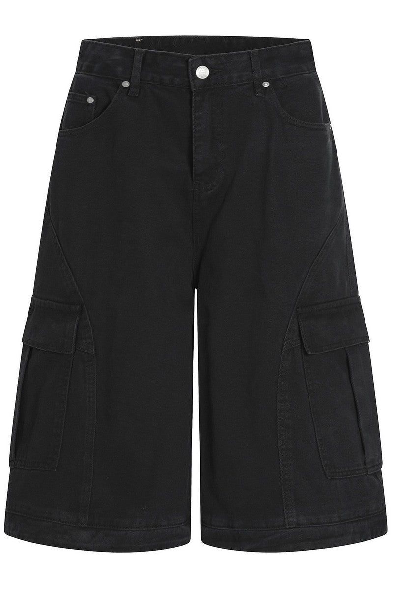 CZ Basicsの「Multi Pocket Cropped Work Shorts(Pants)」