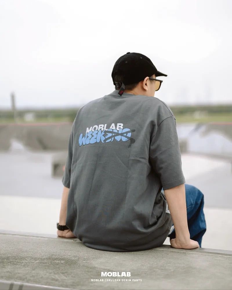 MOBLAB「Weekend」グラフィティTシャツ