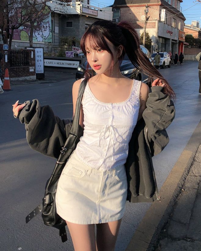 ULAN（ユレン）の「Zuki Vintage Ruffle Button Top（Tops）」