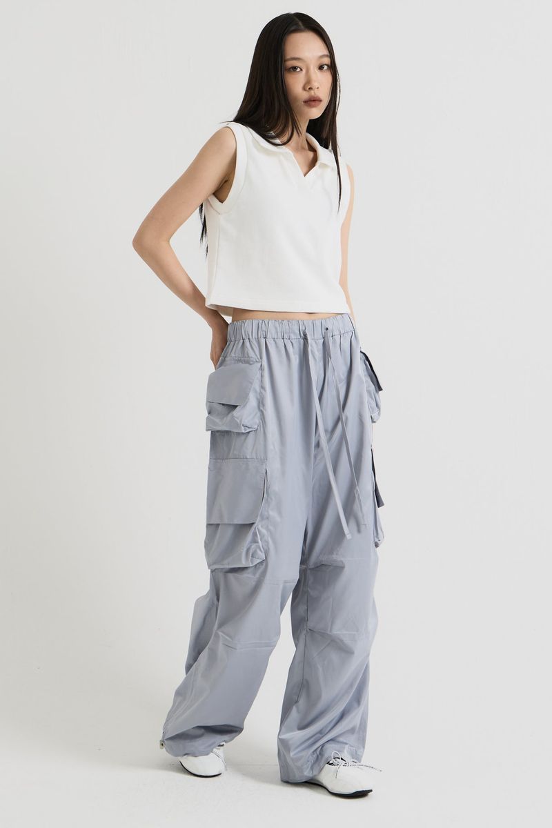 Sleeveless collar vest, White