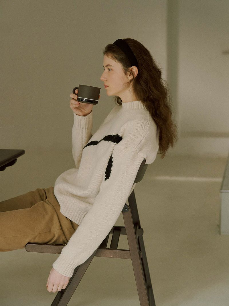 Line half turtleneck knit