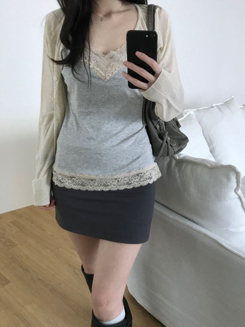 Cindy Lace Sleeveless (one color)