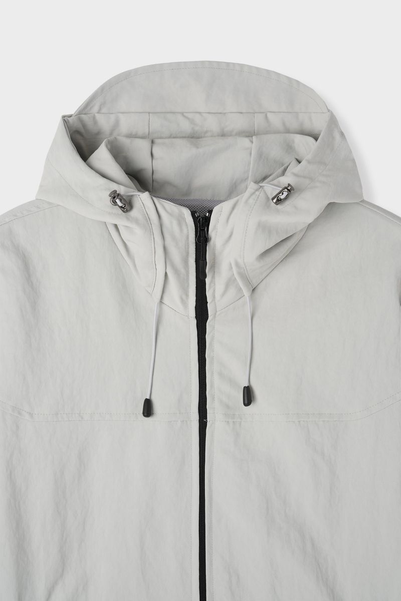 Bolt cap hood windbreaker