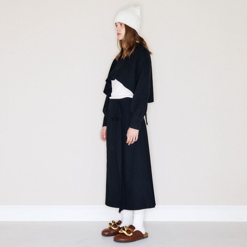 Darwin knit top (black)