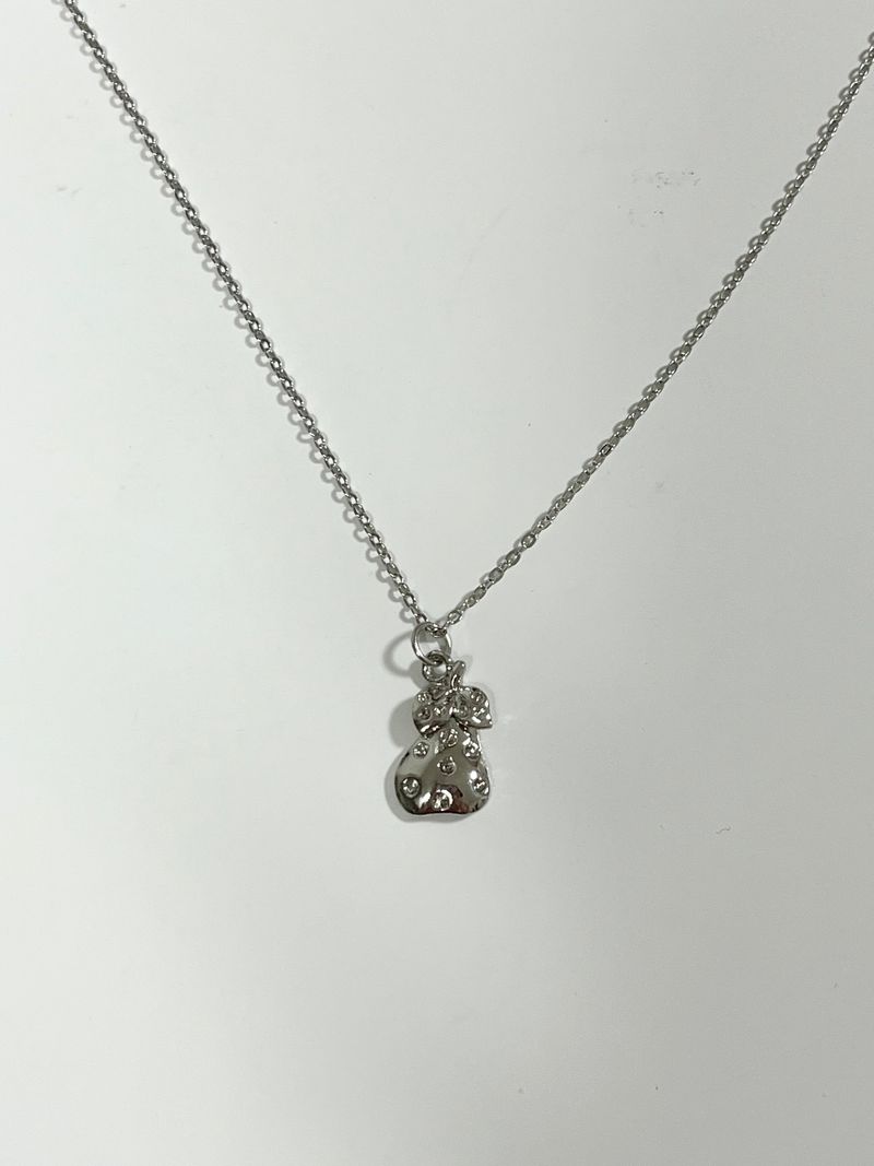 MADE pear Necklace