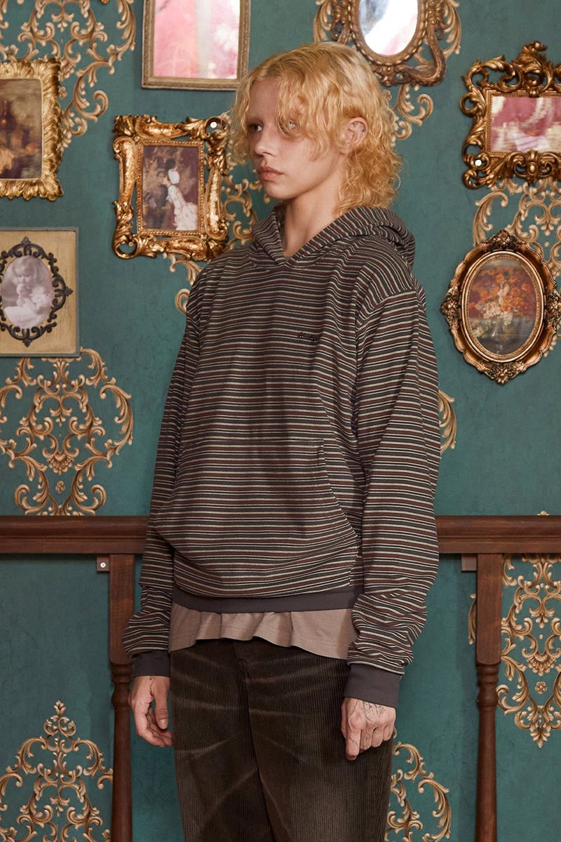 STRIPE LOGO HOODIE / CHARCOAL