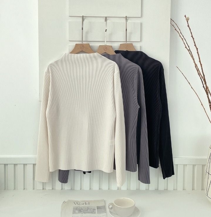 Serr Half-Neck Pleat Tee-Blouse (Strap Set)