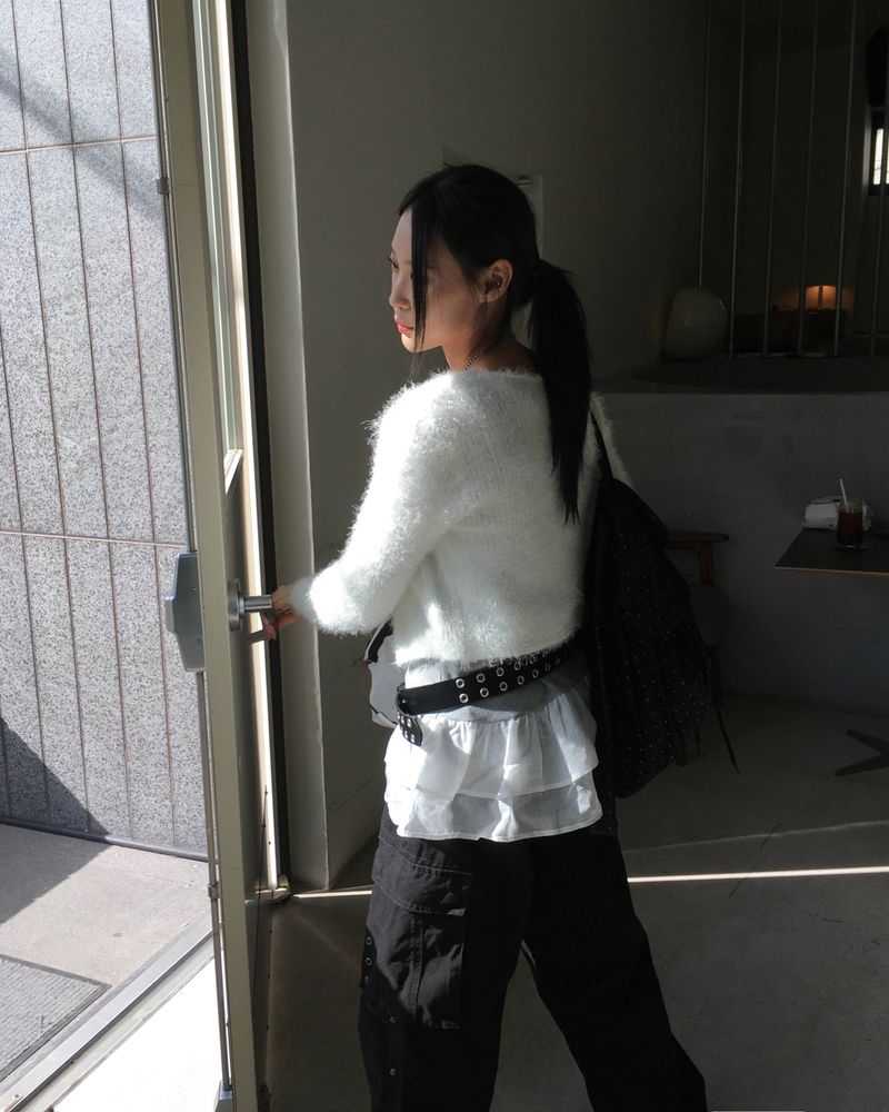 Eyelet belt
