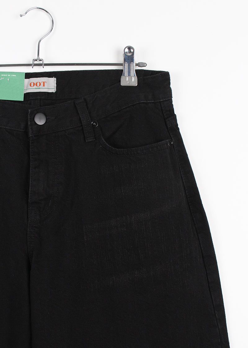 DEEP BLACK LOW WIDE PANTS
