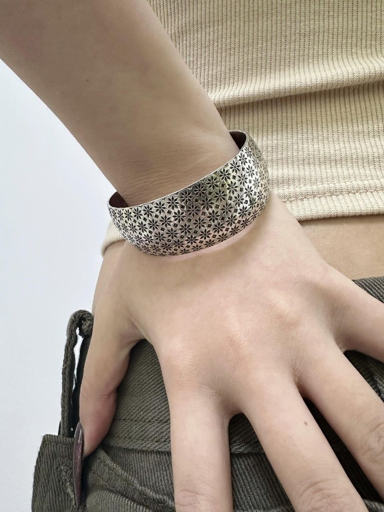 Ethnic flower bangle