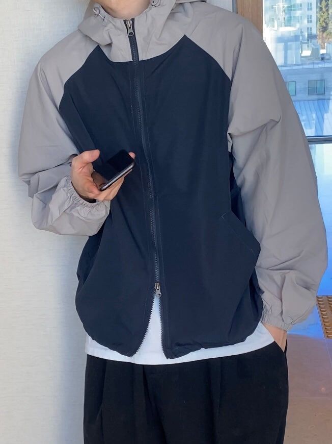 Stormy windbreaker