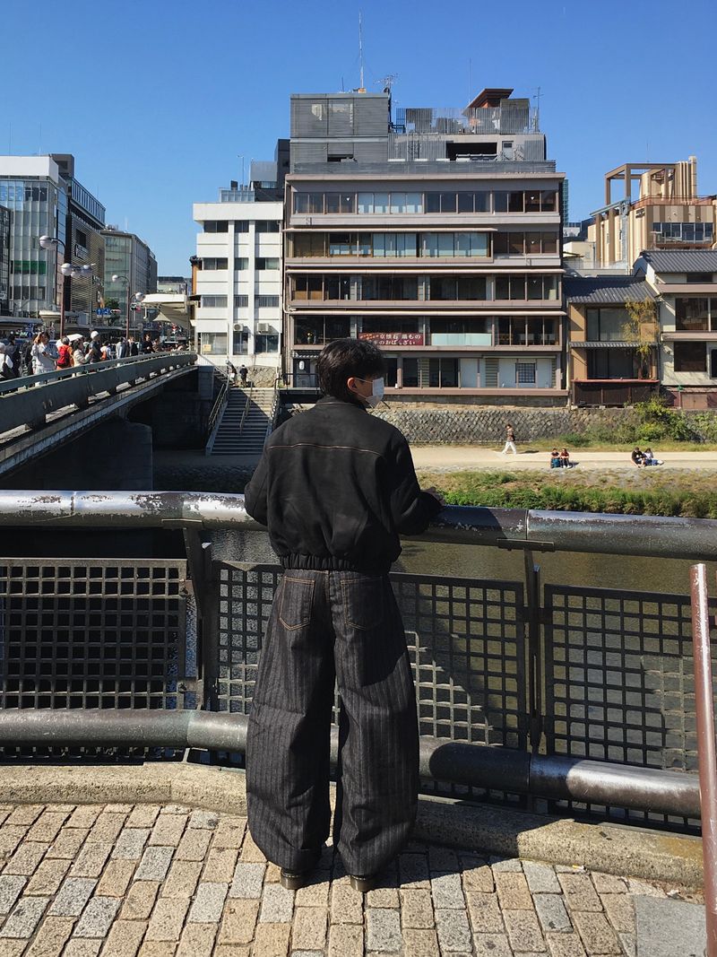 Crocket Herringbone Denim Pants (Black)
