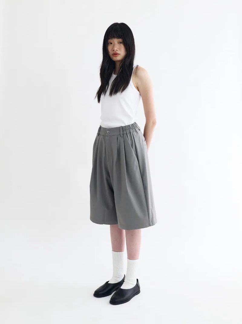 26SS PT5 Cropped Pleated Trousers