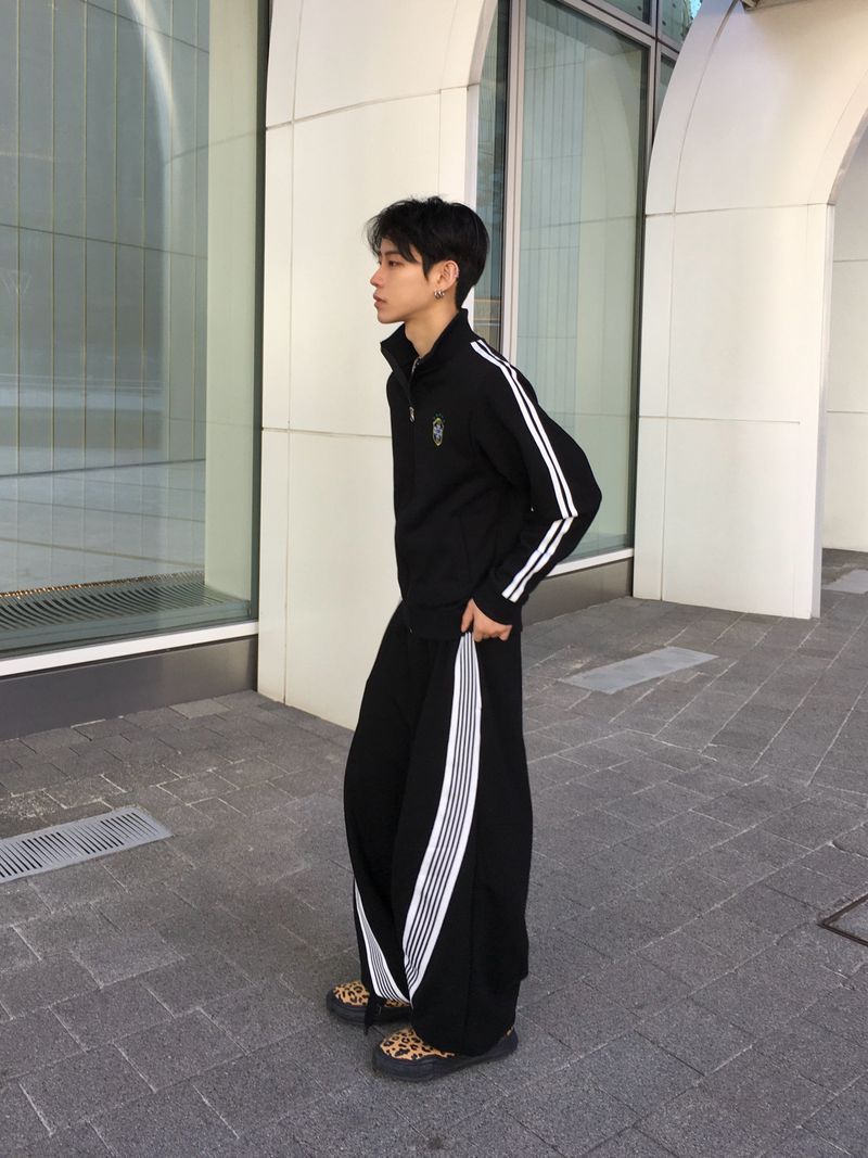 Noir Brazil Track Line Zip-Up 3C