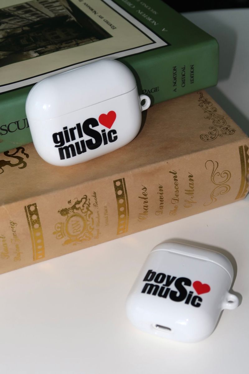 [MADE] girls love music airpods case