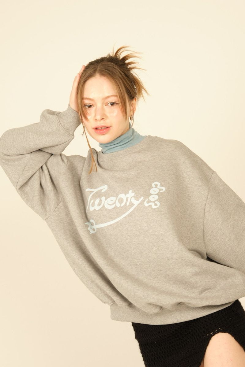 FLORAL SWEATSHIRT