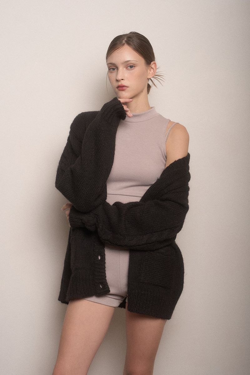 Bellialeu（ベルリアル）の「Hari halter sleeve（Tops）」