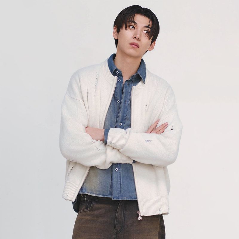 ULKIN（オルキン）の「[ULKIN] Damage Round Neck Knitwear Zip-Up_Ivory（Tops）」