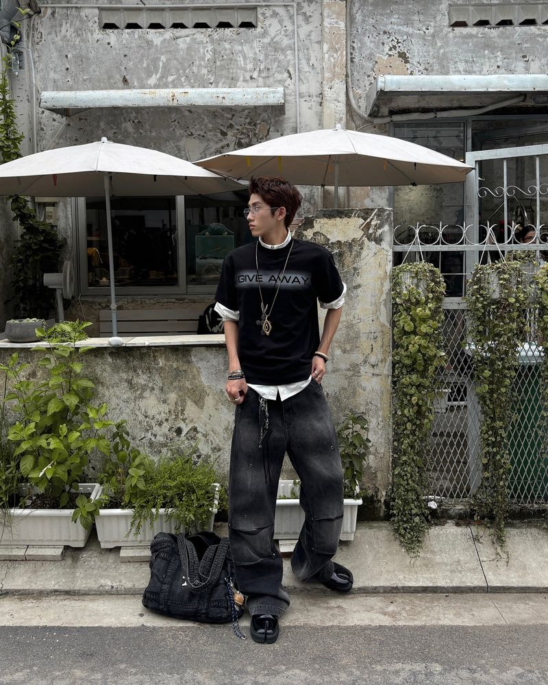 KMC “GIVE AWAY” Shadow Boxy Fit T-Shirt