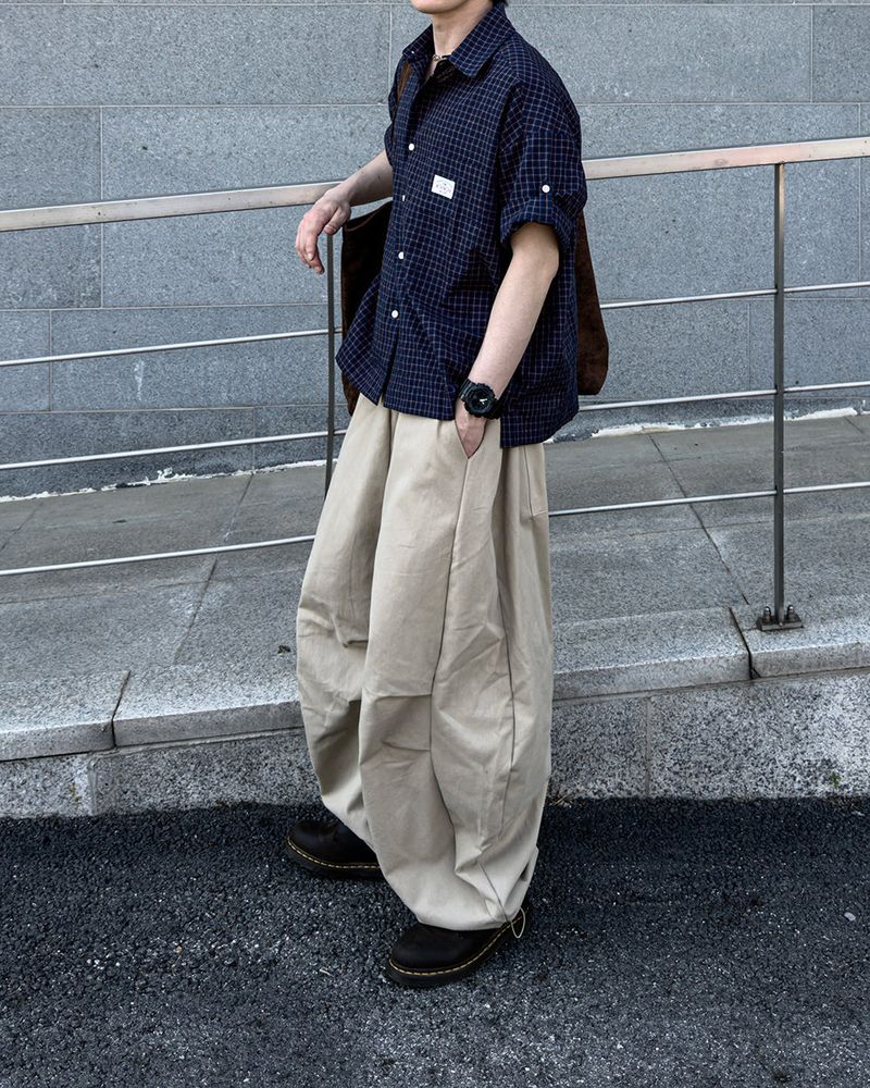 Trevil Patch Balloon Chino Pants