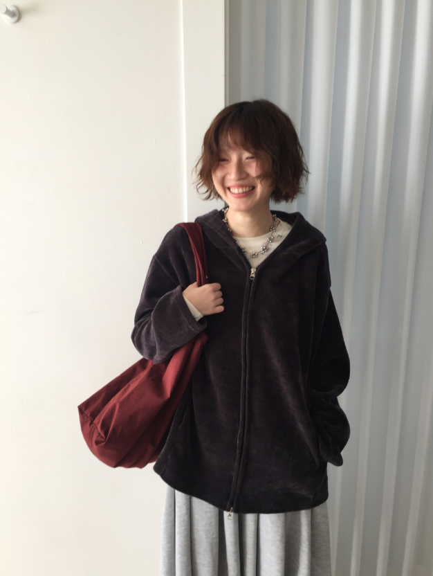 howu（ハウユ）の「ロシェベルベットツーウェイフードジップアップ（4c）（Tops）」