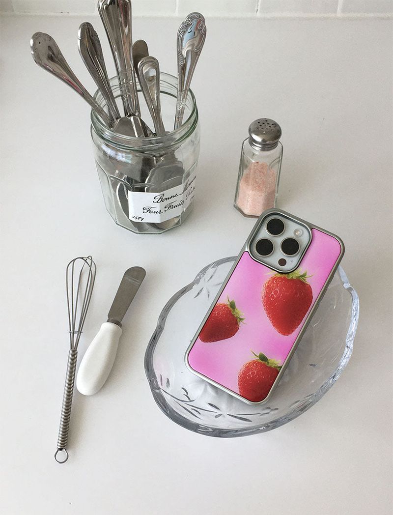 【マグセーフケース】 Strawberry Topping Case