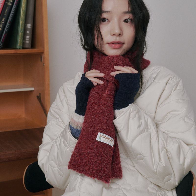 Bubble Boucle Knit Muffler (Red Wine)
