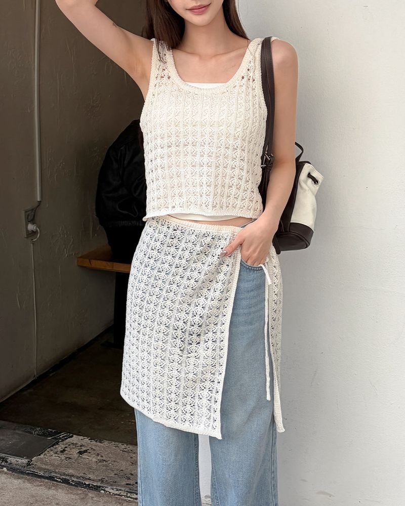 Dam knit sleeveless & wrap skirt set