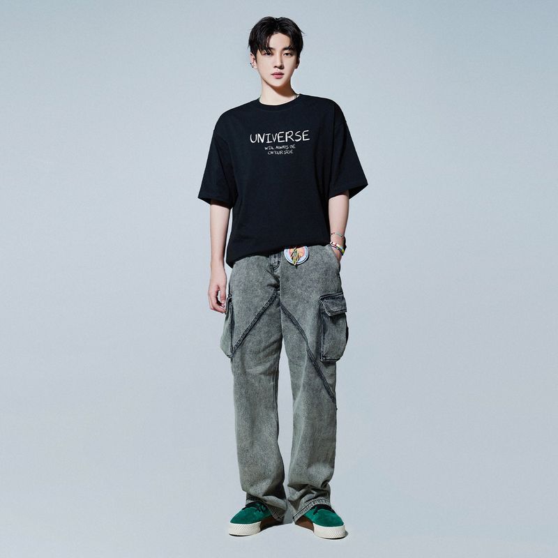 HOLYNUMBER7 X DKZ JAECHAN LETTERING BLACK T-SHITRS