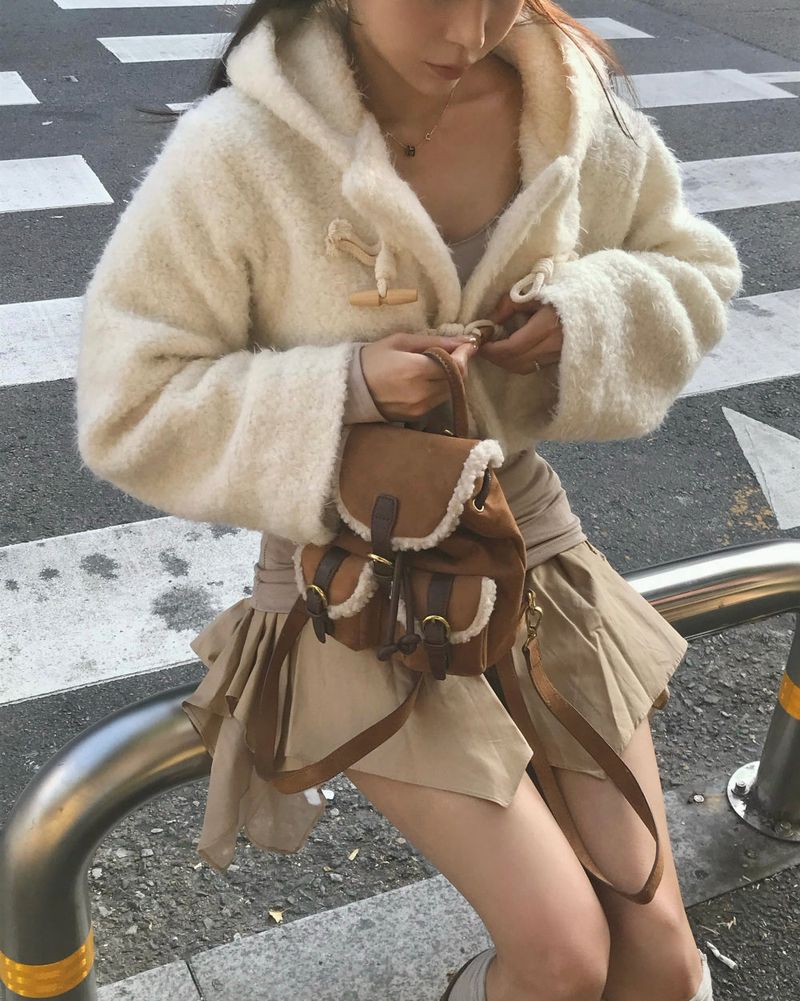 wool brioche crop toggle CT
