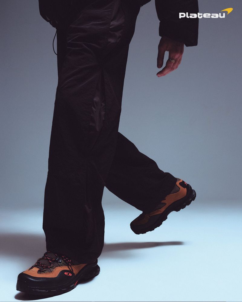 side mesh tucked pants