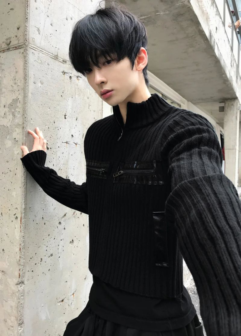 Black Leather-Pocket Knit Jacket