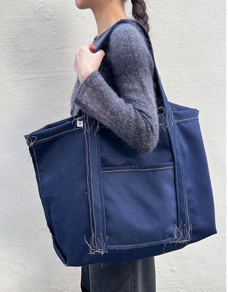 O Logo Drawing Stitch Bag / Brown