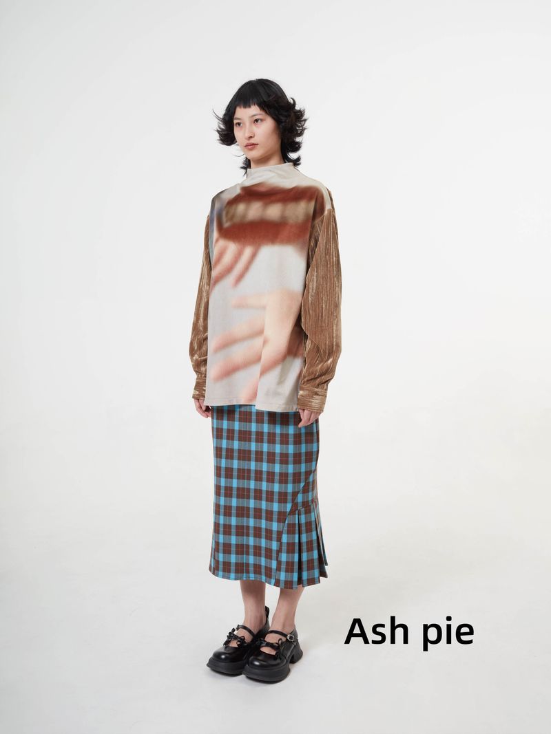 Printed long-sleeved top