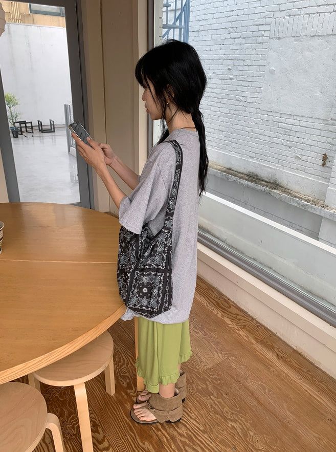Veilk Paisley Shoulder Bag