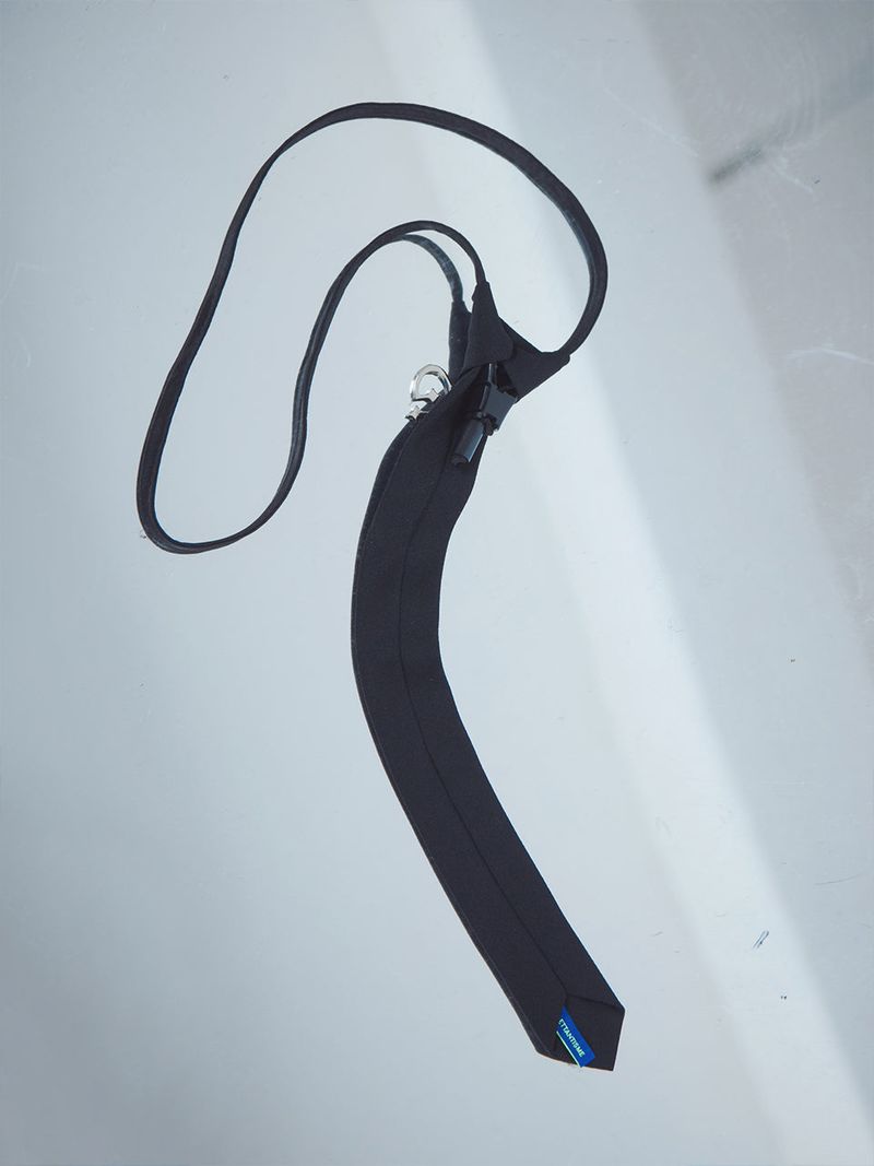 D-RING NECK TIE
